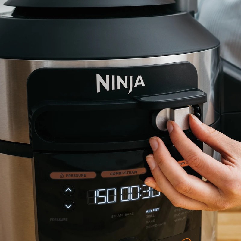 Multicuiseur SmartLid 11-en-1 Ninja Foodi OL550EU